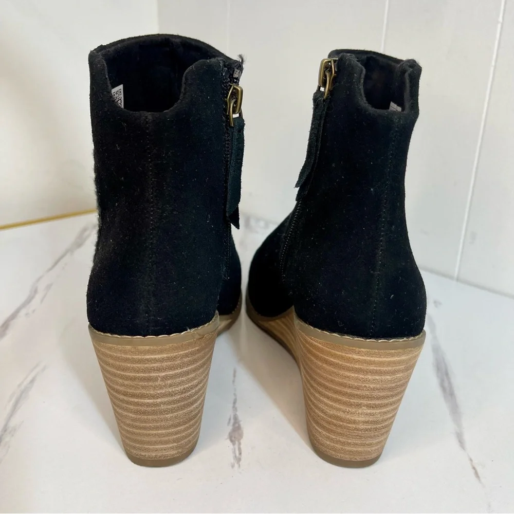 TOMS Joanna Black Leather Wedge Ankle Boots- Women's Size 7.5